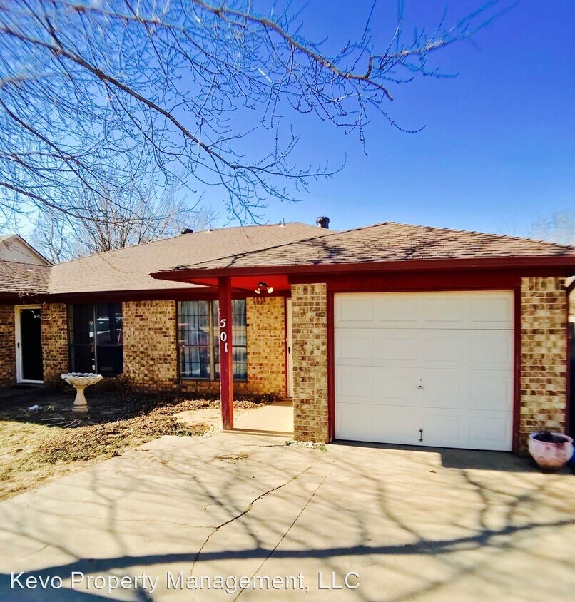 Primary Photo - 2 br, 1 bath House - 501 S. Greengate Dr.