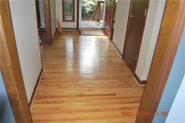 Building Photo - 1581 Larkwood Dr