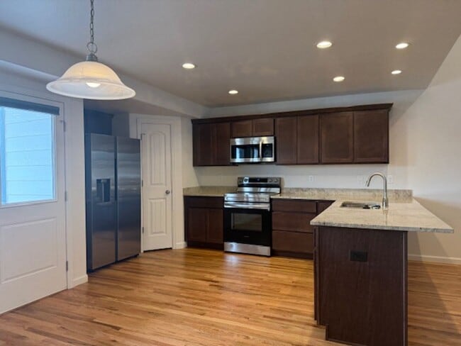 Building Photo - Fully Upgraded Executive Home For Lease