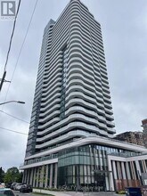 Building Photo - 15 Holmes Ave