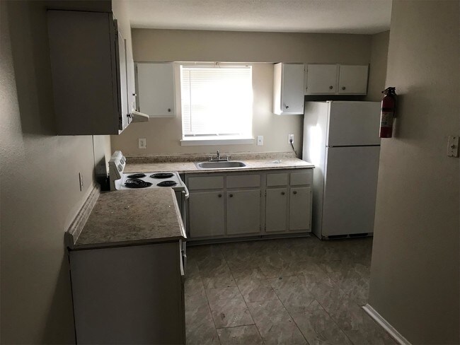 Building Photo - 3657 Chateau Rhodes Cir