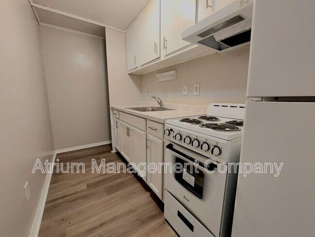 Foto del edificio - 1295 N Holland Pkwy