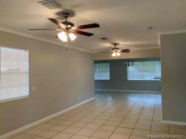 Building Photo - 4106 N Terrace Dr