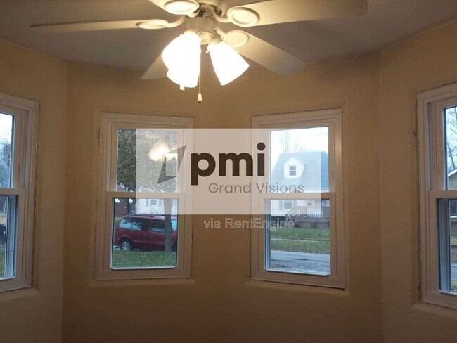 Foto del edificio - 328 E Kellar Ln
