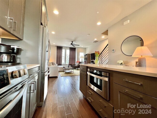 Foto del edificio - 2639 Norfolk Ave