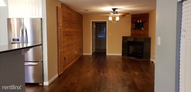 Building Photo - 2 br, 1 bath House - 1080 E. US Hwy 69