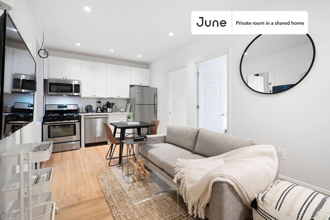 Foto del edificio - Absolutely Private ROOM in Greenpoint