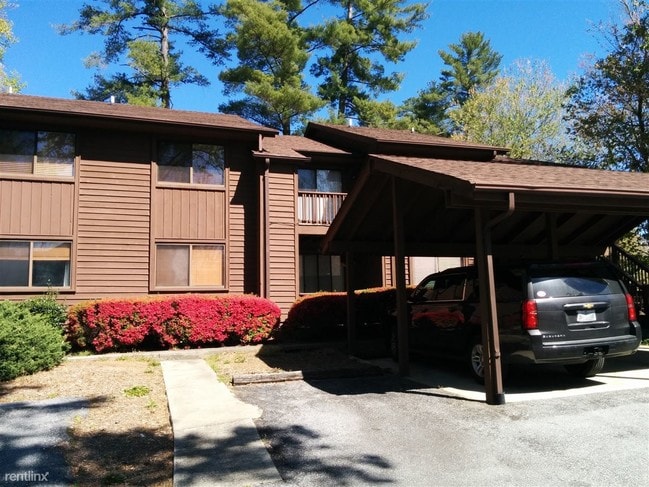 Building Photo - 550 Courtwood Ln