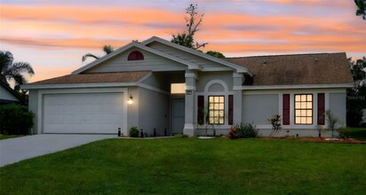 Building Photo - 8141 Golf Club Ct