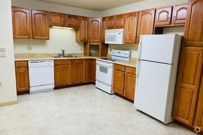 Spacious Kitchen - Dove Healthcare - Settlers' Trail