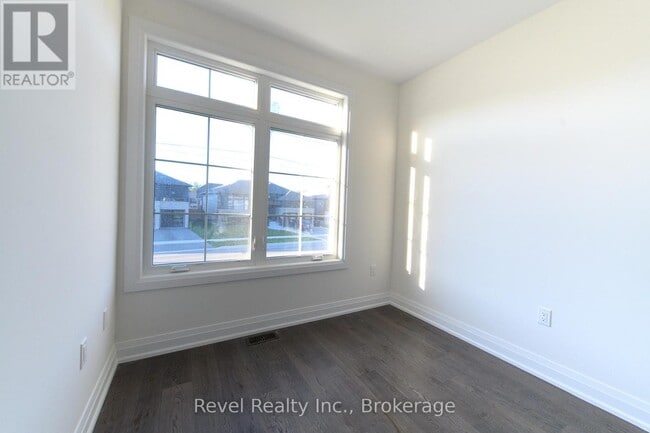 Photo du bâtiment - 45 Joanne Crescent