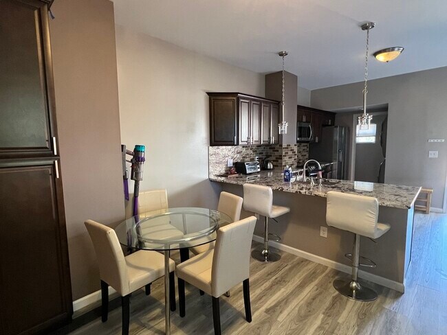 Foto del edificio - 360-362 Hosack St