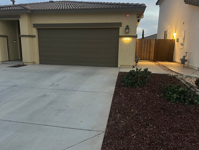 Foto del edificio - 2067 Greenbriar Dr