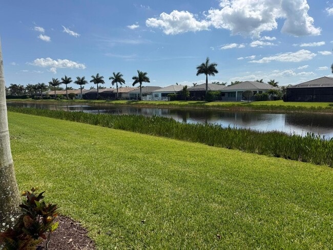 Building Photo - 12597 Vincenza Way