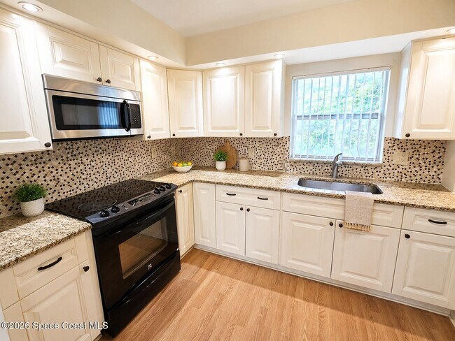 Foto del edificio - 3135 Shady Dell Ln