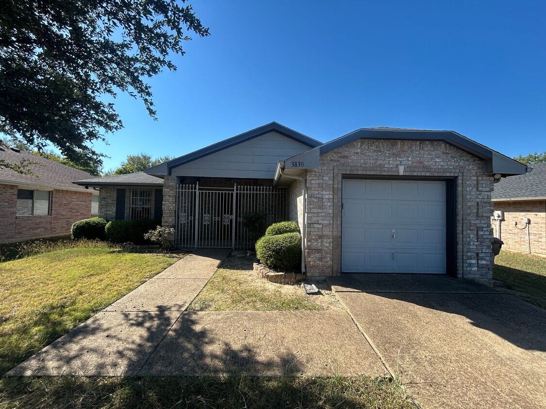 Foto principal - 3830 Kiest Knoll Dr
