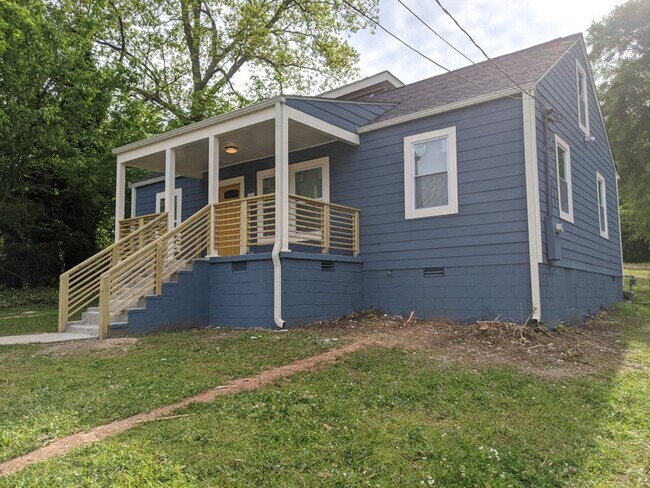 Foto del edificio - 2861 Forrest Hills Dr SW