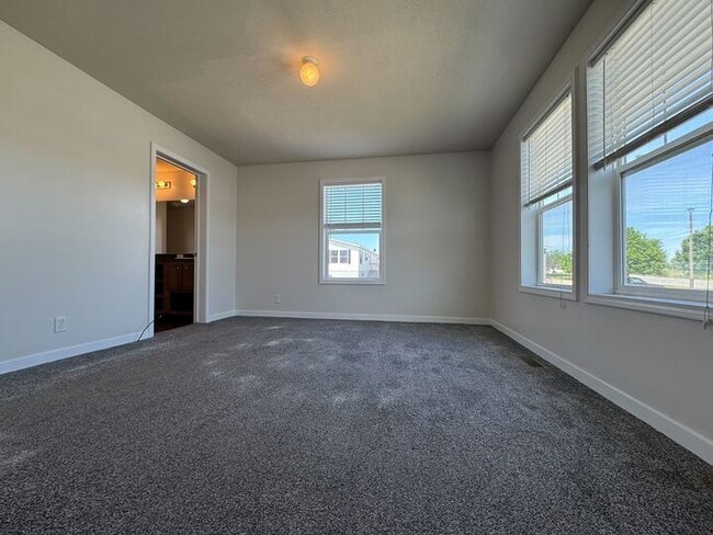 Building Photo - 2216 Osprey Pl NW