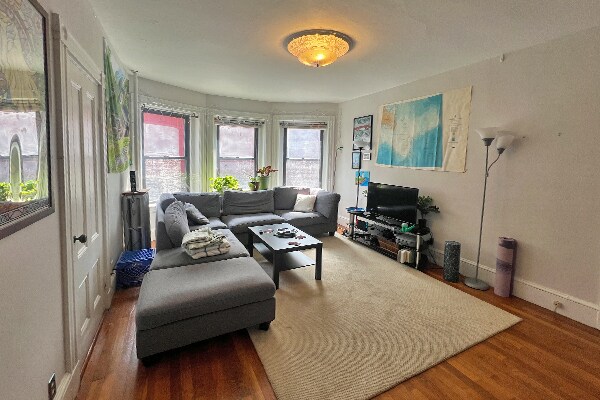 Foto principal - 43 Cedar St
