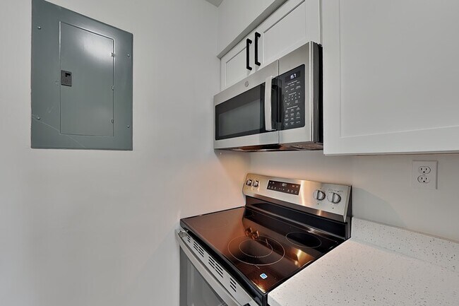Foto del edificio - 7309 Daniel Webster Dr