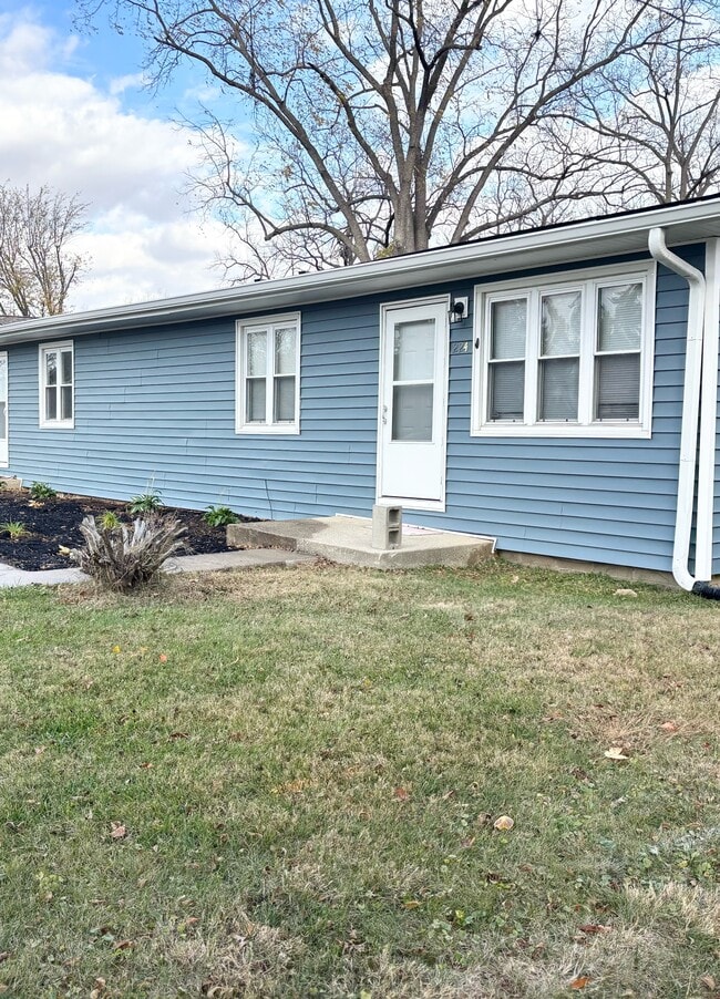 Building Photo - 226-226 N Birchwood Dr