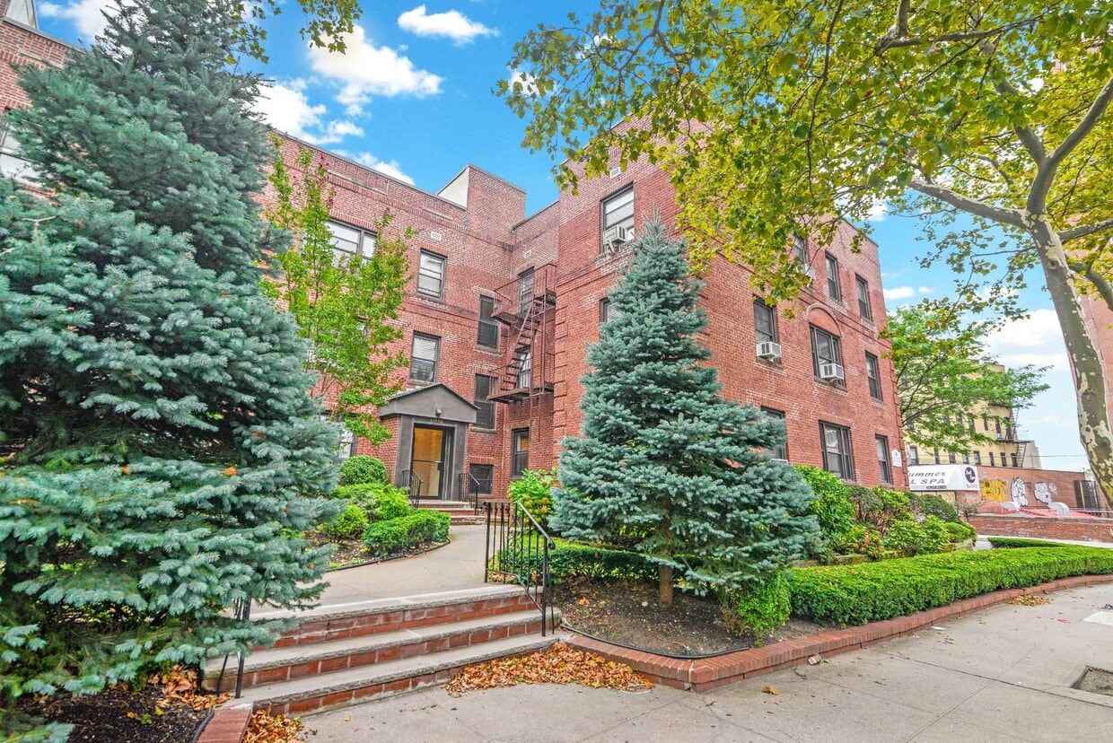 13906 Pershing Crescent Unit 3F, Queens, NY 11435 Condo for Rent in