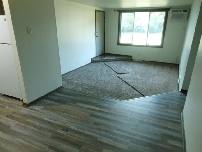 Building Photo - Knowlton Woods Apartments