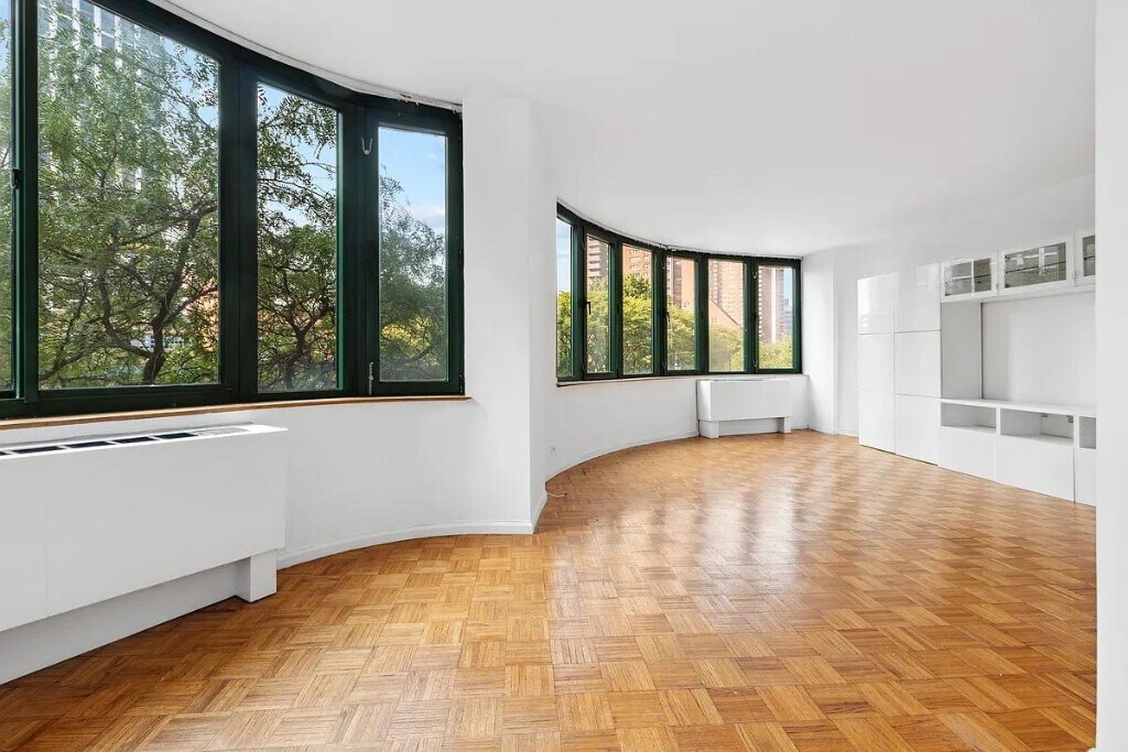 Foto principal - 295 Greenwich St