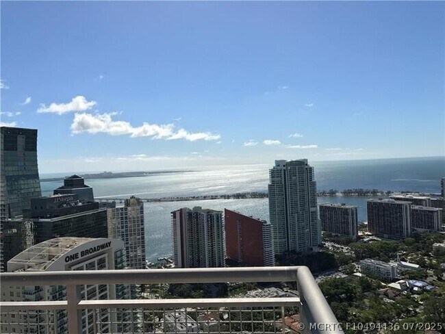 Foto del edificio - 60 SW 13th St