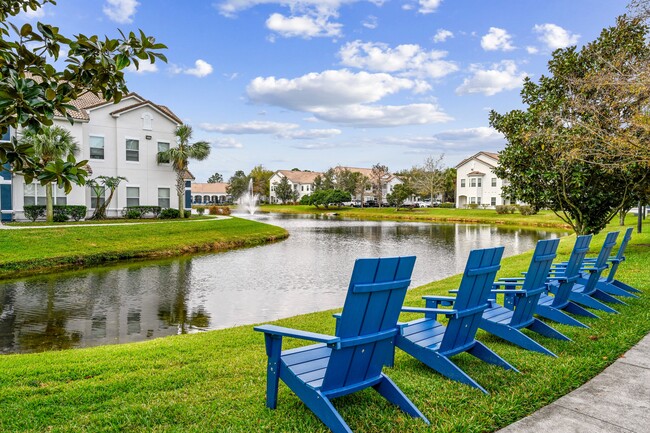 Exterior Amenity Pond - Halston World Gateway Apartment Homes