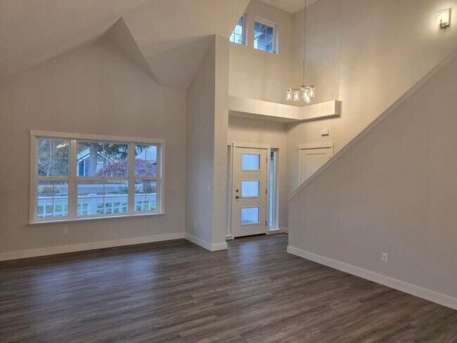 Foto del edificio - 4 Bedroom Home in Convenient Poulsbo Location!