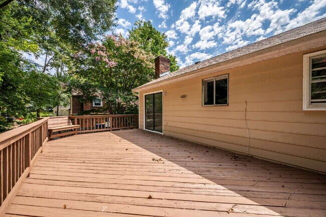 Foto del edificio - Spacious 4 Bedroom Home in Midlothian – Available August 28 – $3,000/mo