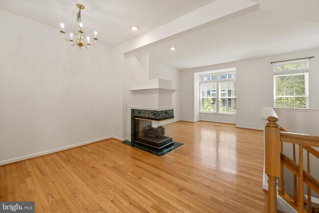 Foto del edificio - 956 Harrison Cir