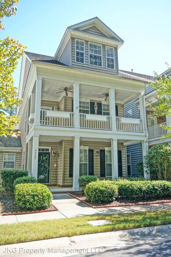 4 br, 3.5 bath House 4529 Totteridge Lane House Rental in Virginia