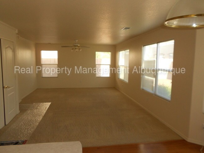 Foto del edificio - 6023 Stoney Bluff Ct NW
