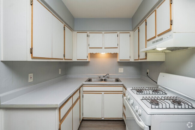 Studio B - 378SF - Kitchen - Madeira Court