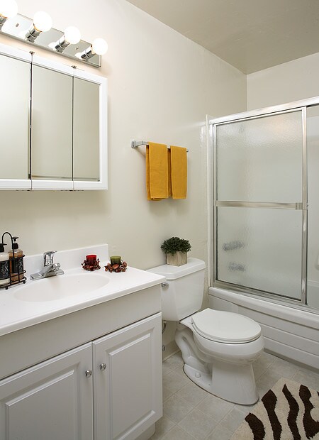 Foto del edificio - Lakeview Suites
