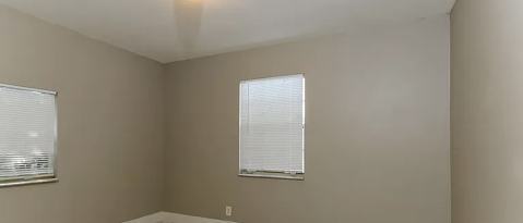 Foto del edificio - 4610 Pinewood Ave