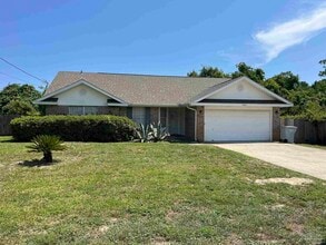 Building Photo - 1545 Kitty Hawk Dr
