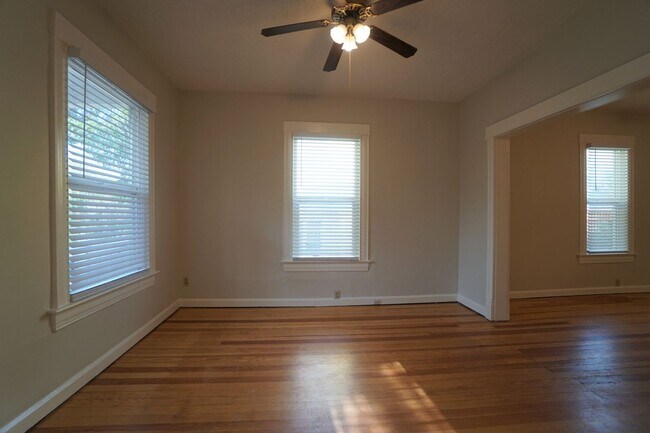 Building Photo - 808 East Kiowa Street