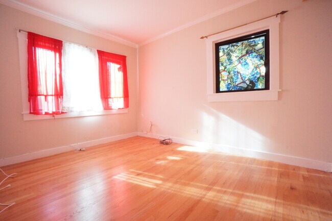 Building Photo - 98 Stoneman St