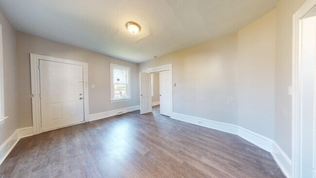 Building Photo - 4217 Hyde Ave
