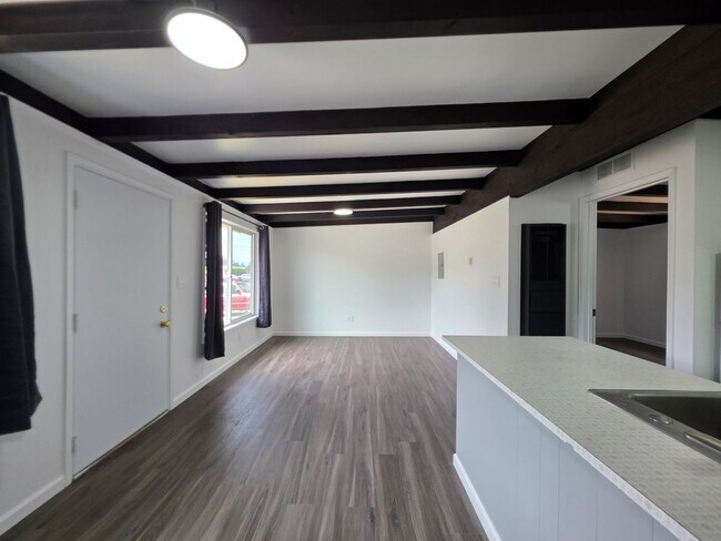 Foto del edificio - 1091-1097 Sun Rd