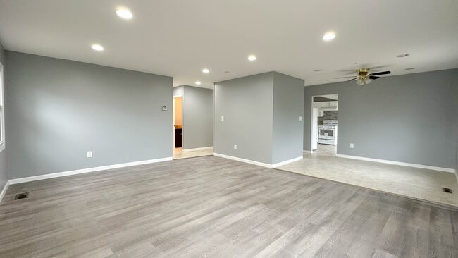 Foto del edificio - 32 Mullshire Ln