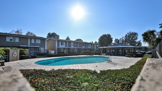 Building Photo - 1454 Deauville Plz