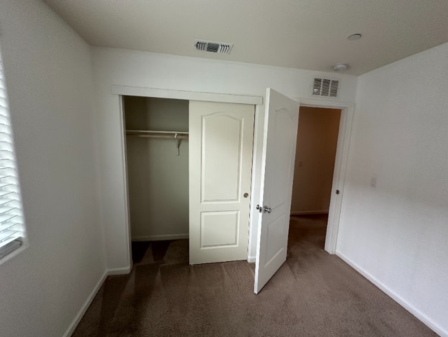 Foto del edificio - 1335 Meadow Ranch St