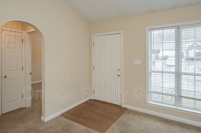 Building Photo - 2025 Chandalar Ct