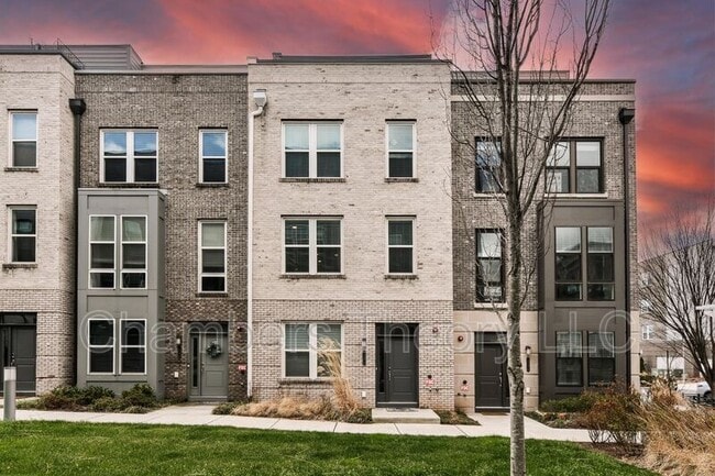 Building Photo - 13372 Sherwood Park Ln