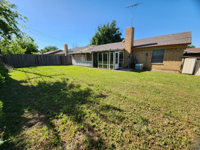 Building Photo - 6460 Old Mill Cir