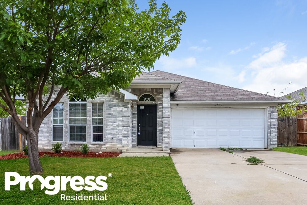 6101 Summerfield Dr, Arlington, TX 76018 House Rental in Arlington